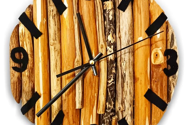 Rustikale Handgefertigte Wanduhr